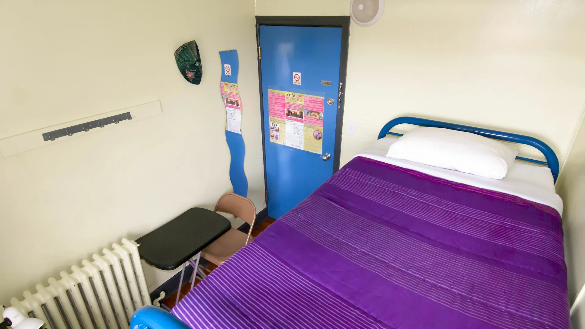 Ocean Island Inn | Backpackers | Suites Victoria