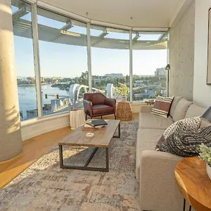 https://janion-sky-by-iris-properties.richmond-hotels.com